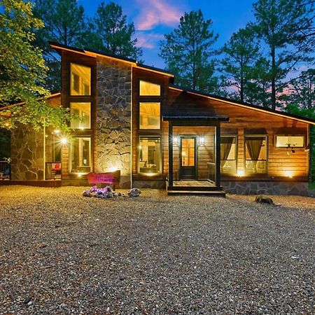 Luxury Cabin In The Woods With Hot Tub And Yard Games! Broken Bow Kültér fotó