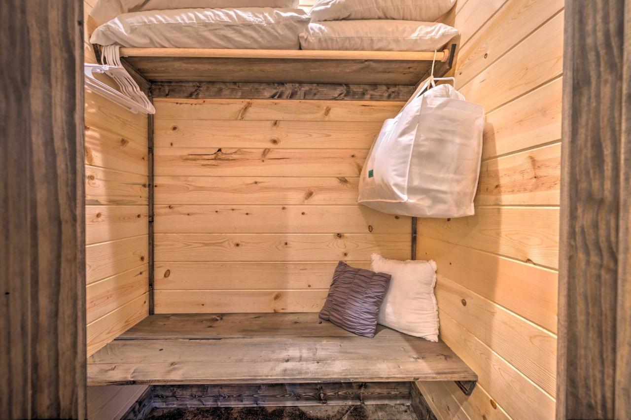 Luxury Cabin In The Woods With Hot Tub And Yard Games! Broken Bow Kültér fotó