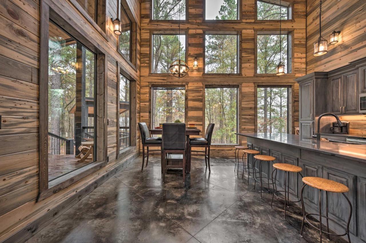 Luxury Cabin In The Woods With Hot Tub And Yard Games! Broken Bow Kültér fotó