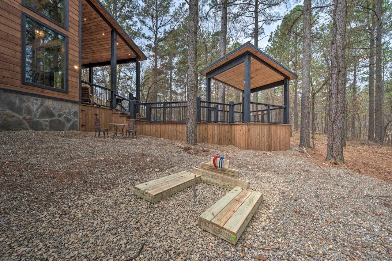 Luxury Cabin In The Woods With Hot Tub And Yard Games! Broken Bow Kültér fotó