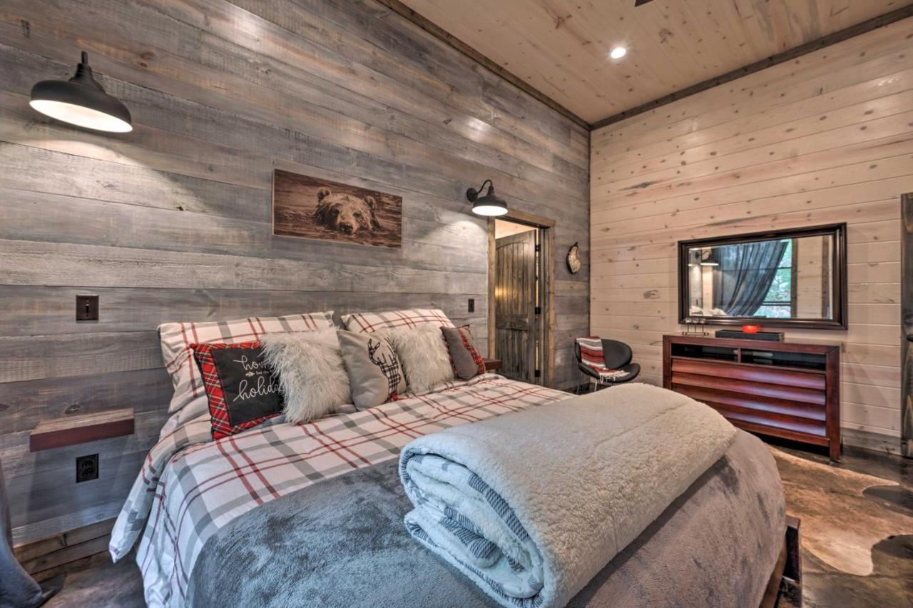 Luxury Cabin In The Woods With Hot Tub And Yard Games! Broken Bow Kültér fotó