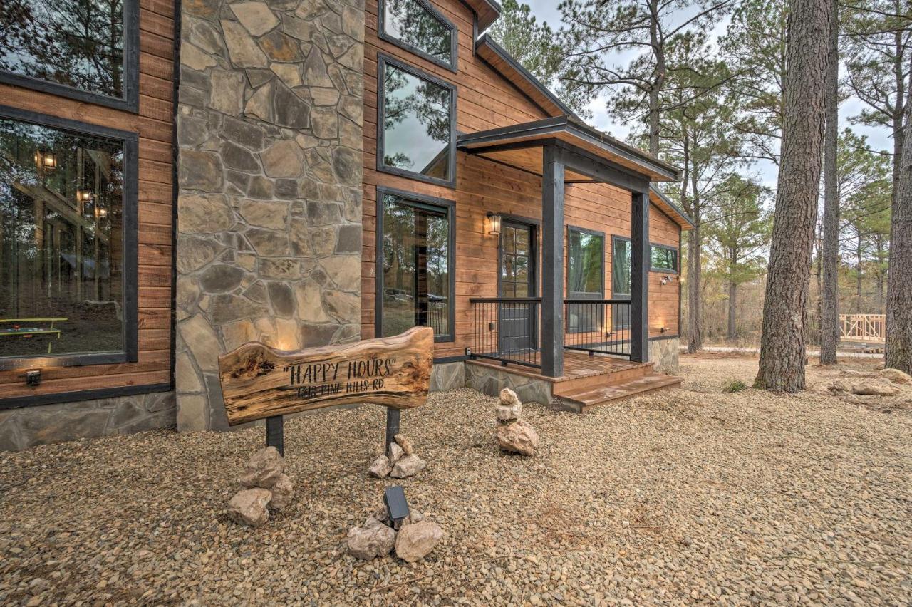 Luxury Cabin In The Woods With Hot Tub And Yard Games! Broken Bow Kültér fotó