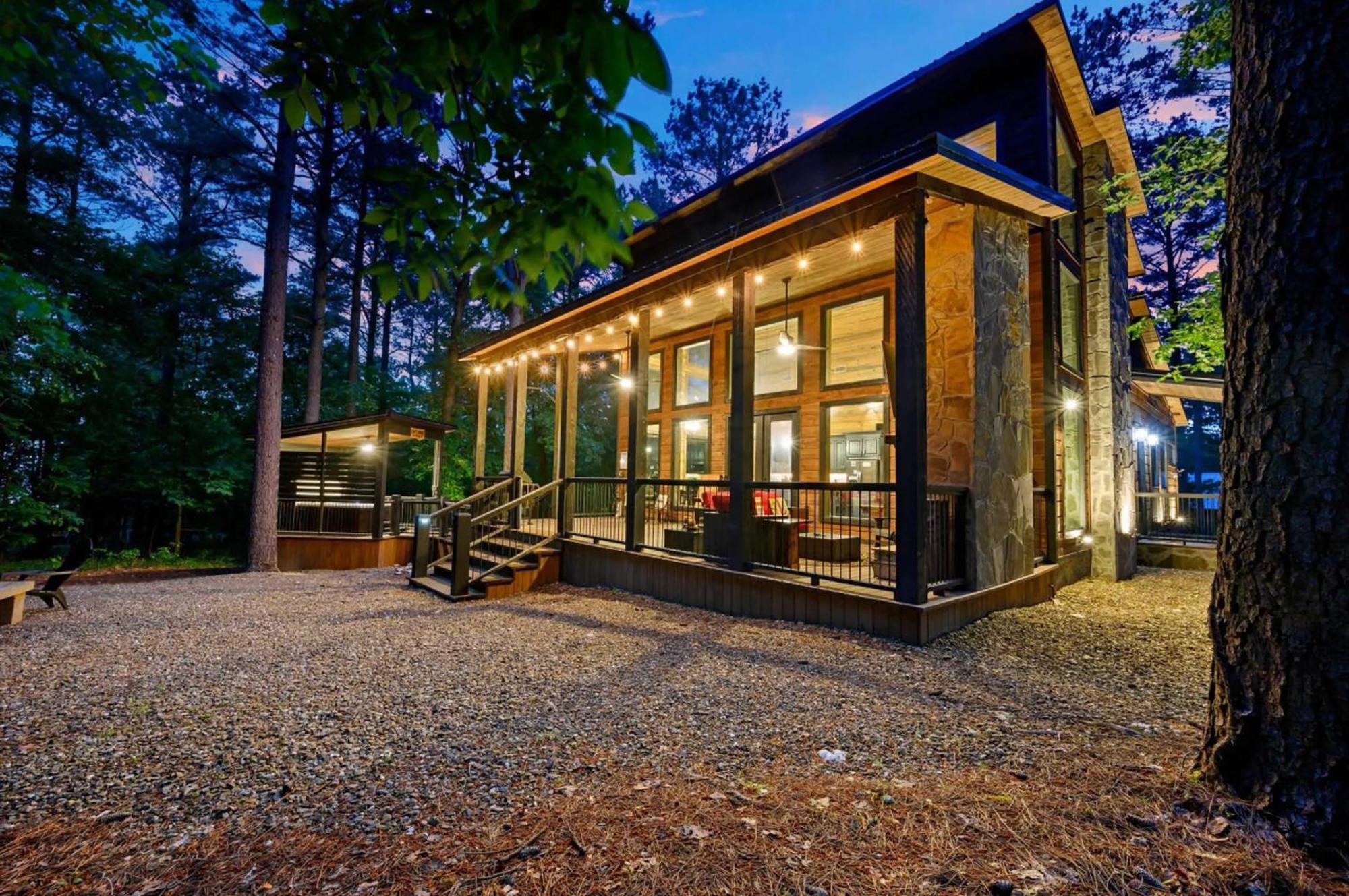 Luxury Cabin In The Woods With Hot Tub And Yard Games! Broken Bow Kültér fotó